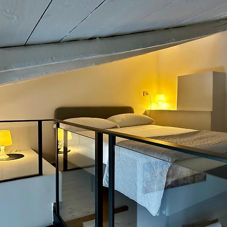 Ninetti Guest House - Apt Centro Storico คาตาเนีย ภายนอก รูปภาพ