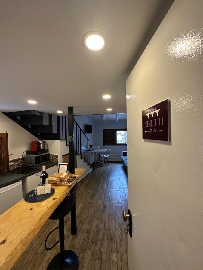 Ninetti Guest House - Apt Centro Storico คาตาเนีย ภายนอก รูปภาพ