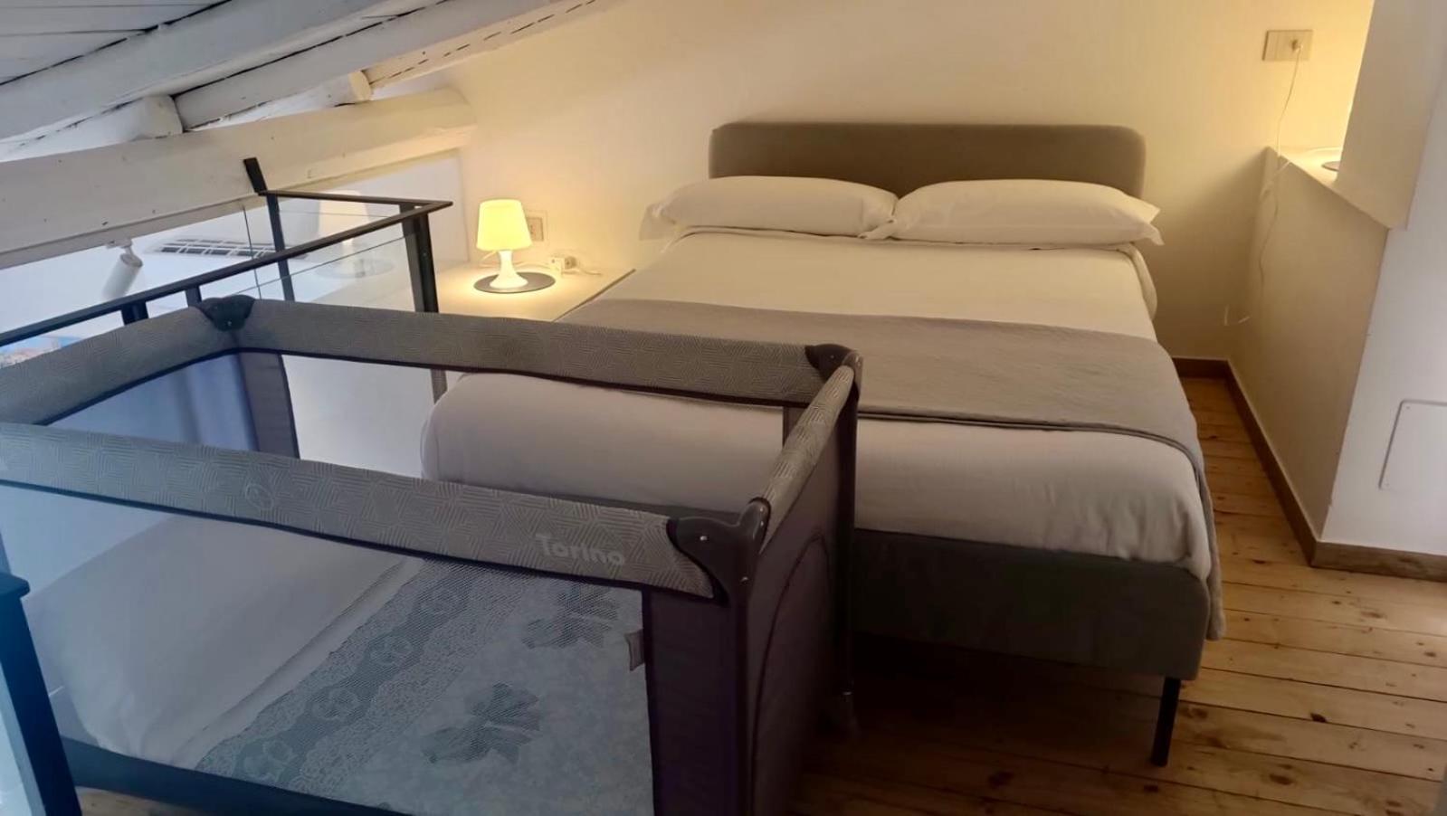 Ninetti Guest House - Apt Centro Storico คาตาเนีย ภายนอก รูปภาพ